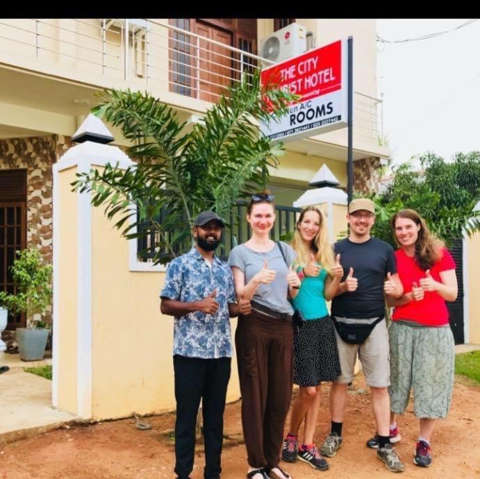 The City Tourist Hotel Anuradhapura Zewnętrze zdjęcie