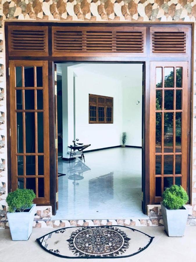The City Tourist Hotel Anuradhapura Zewnętrze zdjęcie