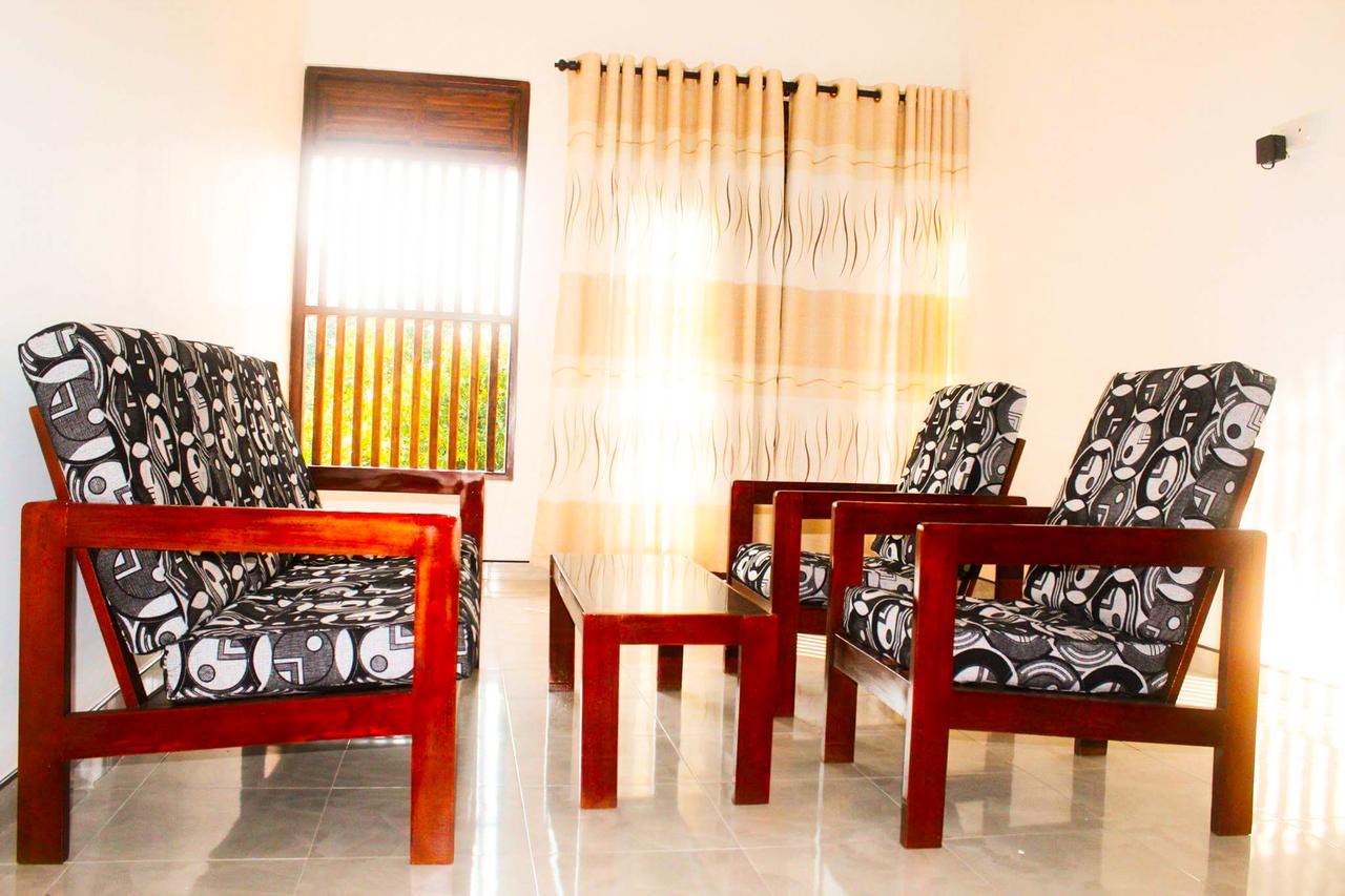 The City Tourist Hotel Anuradhapura Zewnętrze zdjęcie
