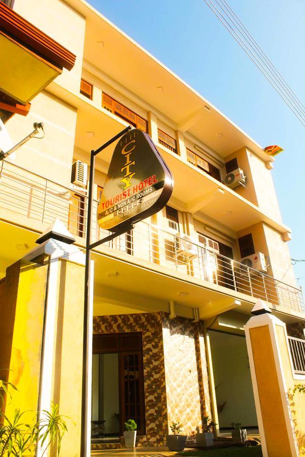 The City Tourist Hotel Anuradhapura Zewnętrze zdjęcie